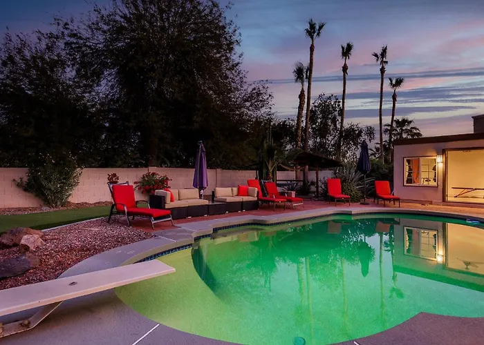 Holiday home Family-friendly Retreat, Heated Pool, Putting