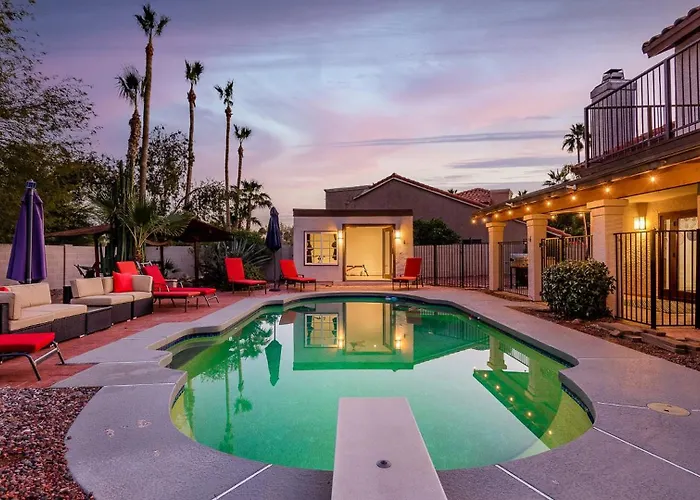 Family-friendly Retreat, Heated Pool, Putting *